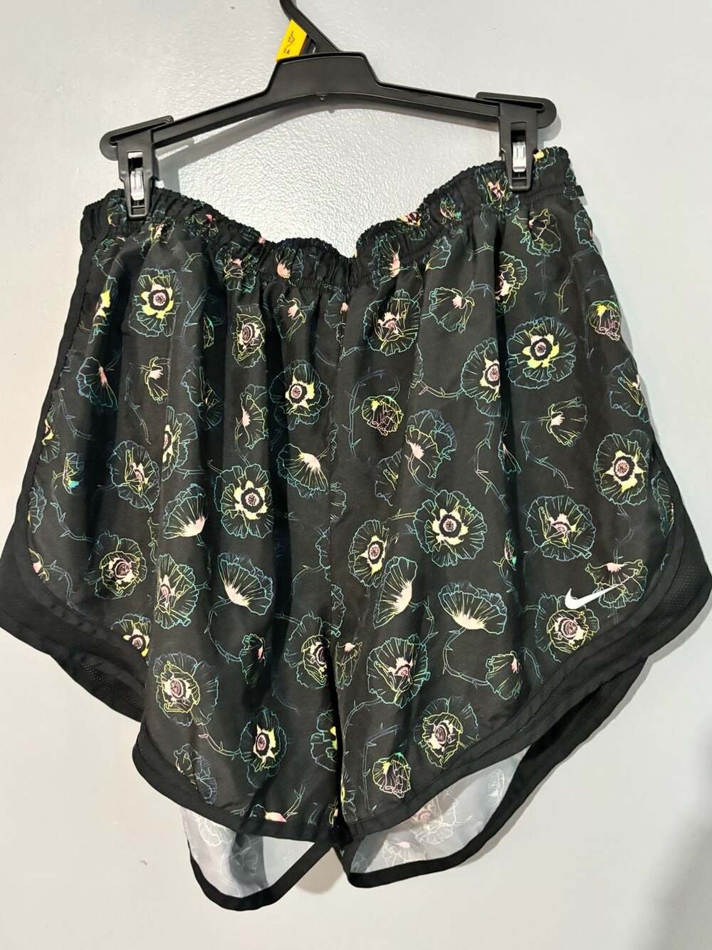 Nike Athletic Running Shorts Floral Print Women's Size XL